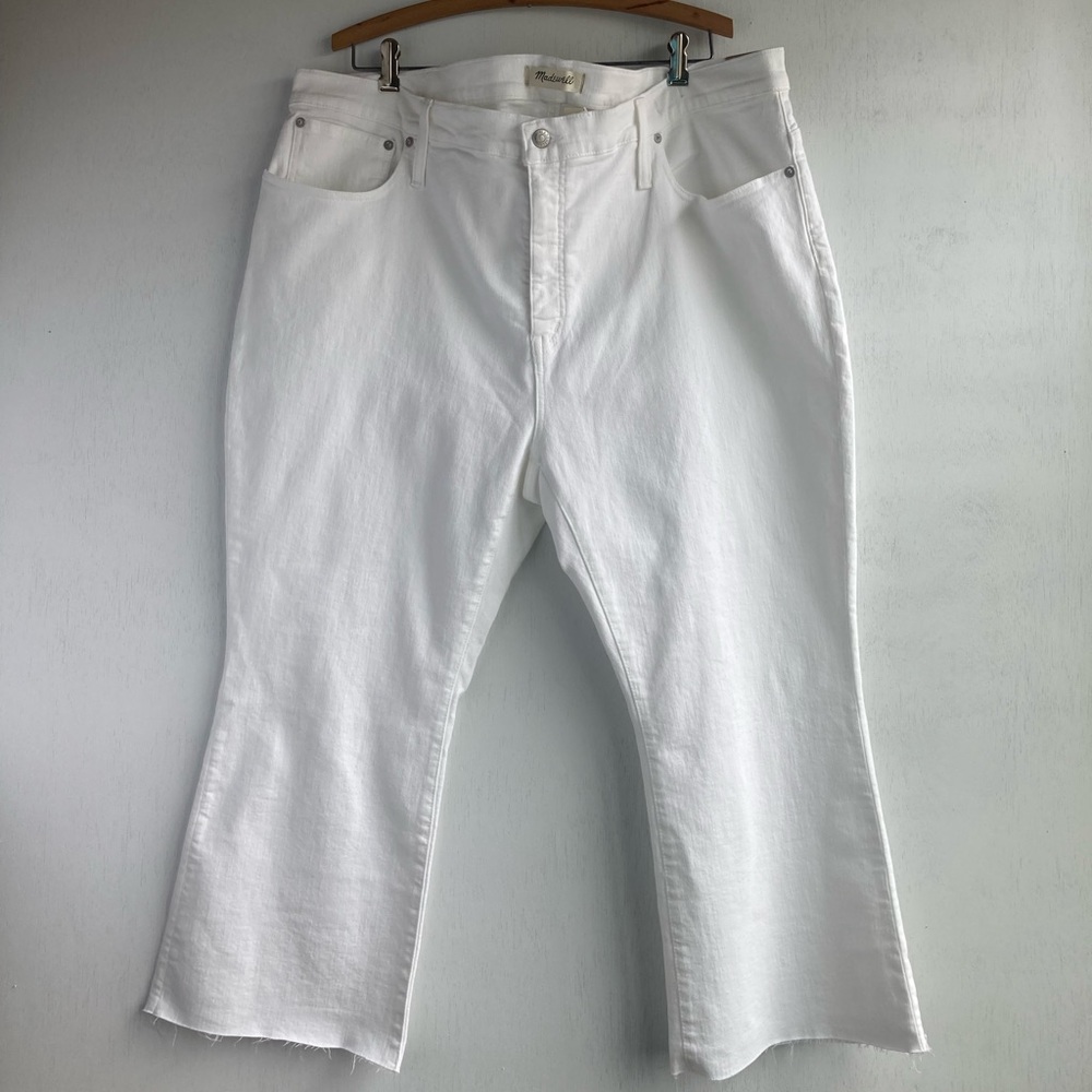 Madewell Plus Size Cali Demi-Boot Petite Jeans in Pure White